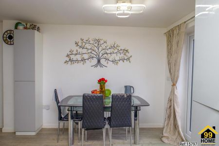 3 bedroom semi-detached house to rent - Photo 4