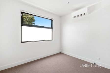 8a Russell St, Prahran - Photo 2