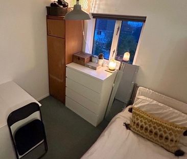 Room in a Shared House, Thompson Road, BN1 - Photo 1