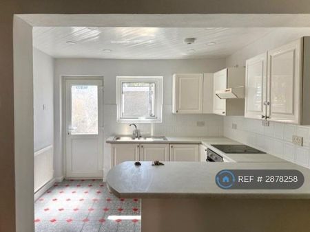 2 bedroom terraced house to rent - Photo 4