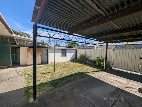 59 Dunstan Avenue, Brunswick - Photo 1