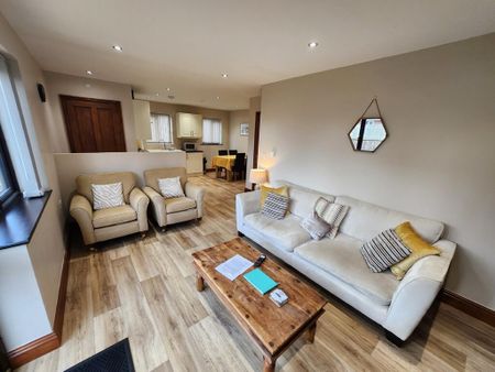 2 bedroom detached house to rent - Photo 2