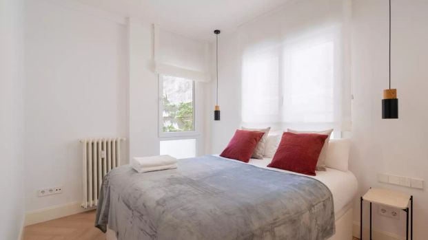 3-bedroom apartment for rent in El Viso, Madrid - Photo 1