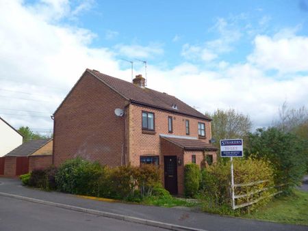 Blackberry Close, Chippenham, SN14 - Photo 2