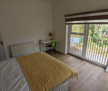 3 bedroom flat to rent - Photo 1