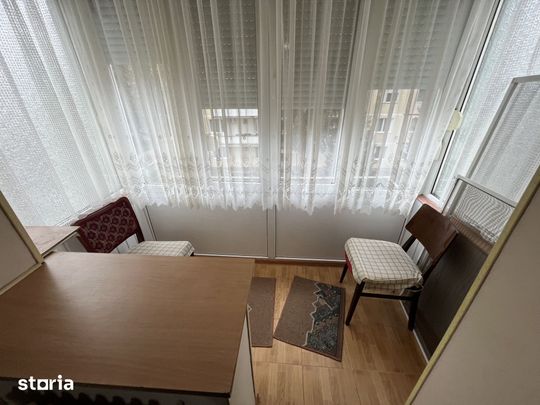 INCHIRIEZ apartament 3 camere,semidecomandat,zona Mihai Viteazul - Photo 1