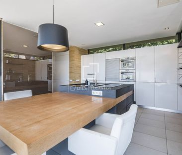 Excellent 3 Bedroom house / villa for rent in Montmar, Barcelona - Photo 6