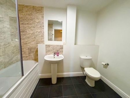 2 bedroom flat to rent - Photo 5