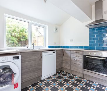 Muller Avenue, - Photo 2