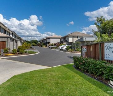 Modern 3-Bedroom Townhouse with Pool & Gym Access. Ideal Location! - Photo 2