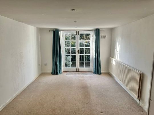 The Hundred, Romsey - Photo 1