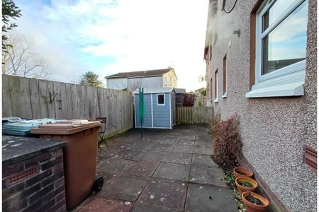 2 bed flat for rent in Maybury - Photo 2