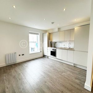 Leytonstone Road, E15, London - Photo 2