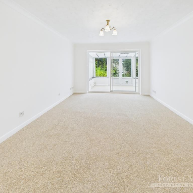 2 bedroom bungalow to rent - Photo 1