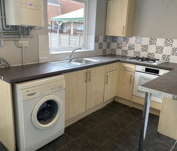 2 bedroom terraced house to rent - Photo 6
