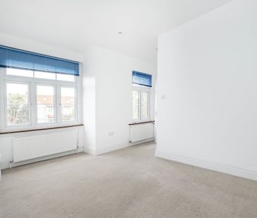 3 bedroom maisonette to rent - Photo 3