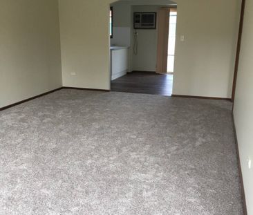 LOW MAINTENANCE, CENTRAL CONVENIENCE - Photo 4