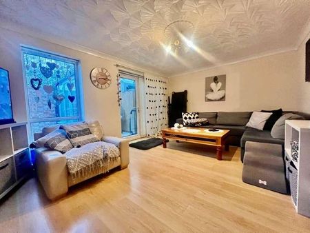 Frederick Talbot Close, Soham, CB7 - Photo 3