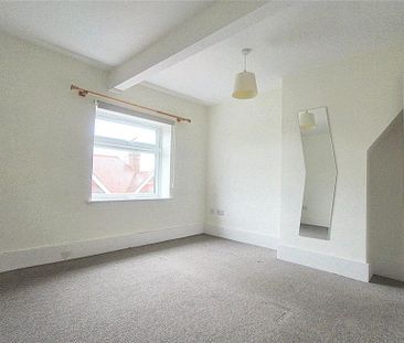 3 bedroom semi-detached house to rent - Photo 6