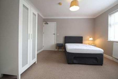 4 bedroom house share to rent - Photo 3