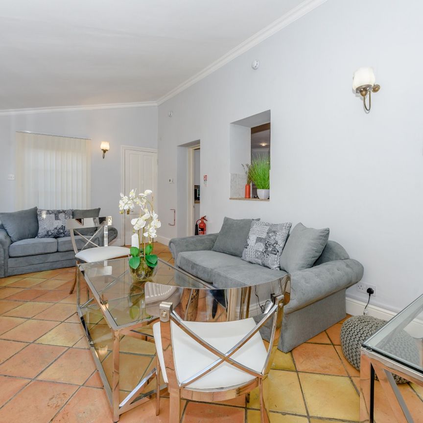 Room in a Shared House, Burton Road, SW9 - Photo 1