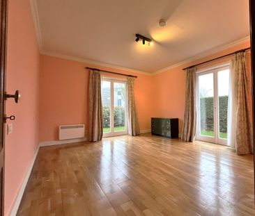 Vrijstaande woning met grote tuin in Assebroek - Photo 1