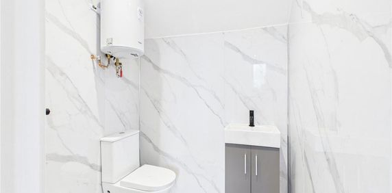 House share to rent - Photo 2