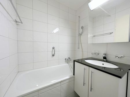 Bel appartement de 2 pièces dans un emplacement central - Photo 4