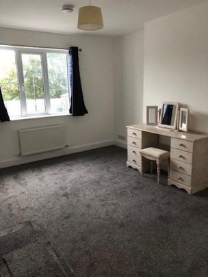 6 bedroom flat to rent - Photo 1