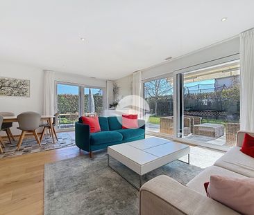 Beautiful semi-detached villa with garden - Photo 1