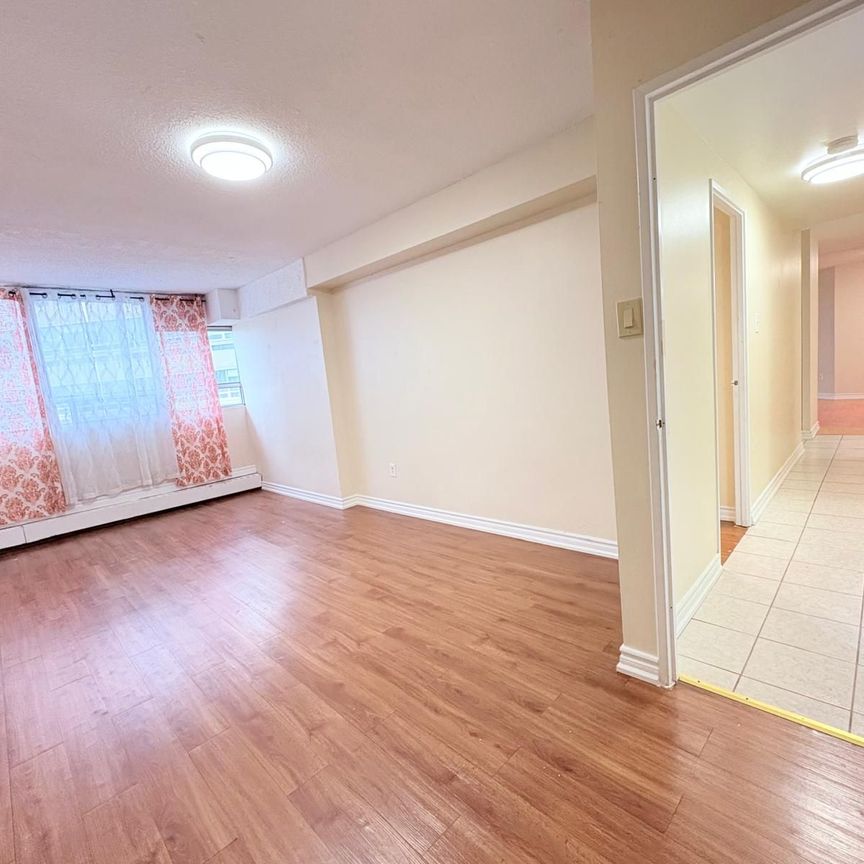 For Lease - 5580 Sheppard Avenue Unit# 414, Toronto, Ontario - Photo 1