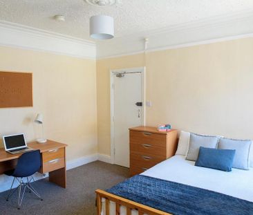 1 bedroom in a house share to rent - Photo 2