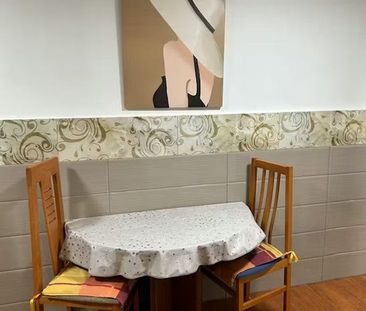 Travessera de Collblanc, L'Hospitalet de Llobregat, Catalonia 08904 - Foto 2