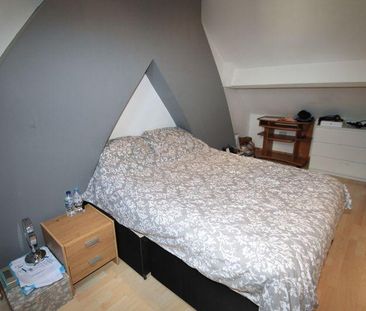 3 bedroom apartment to rent - Photo 3