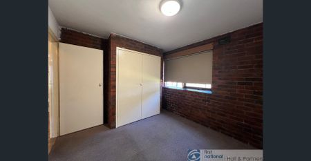 IN GREAT LOCATION - Photo 3