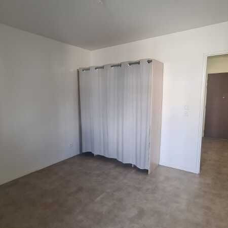 Location Appartement 2 pièces 41m² ST JEAN DE BRAYE 45800 - Photo 1