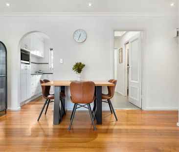 Spacious Three-Bedroom Home in Ringwood East - Photo 3