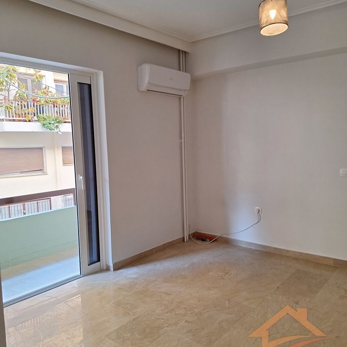 Studio/Γκαρσονιέρα, προς ενοικίαση - 30 τ.μ. - Photo 1