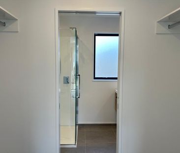 New 4 Bedroom Home - Photo 2