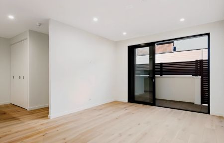 2Bedrooms, 2Bathrooms - Photo 2