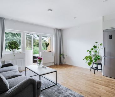 Blomsterkungsvägen, Hässelby - Photo 2
