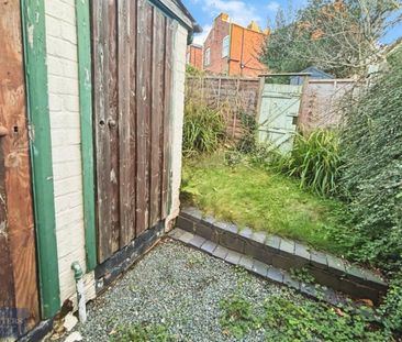 2 bedroom House To Let Total Size: 1012 SQ FT - Photo 5