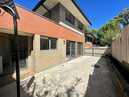 2/420 Sherrard Street, Black Hill - Photo 5