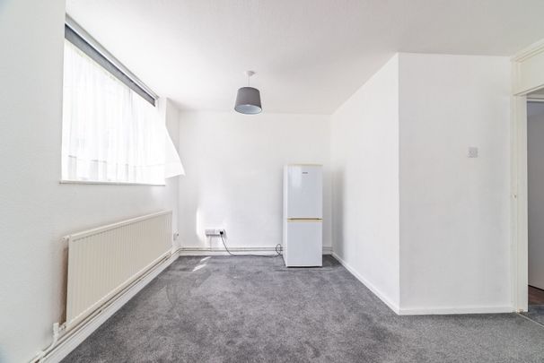 Available unfurnished from 09/01/2026 - Photo 1