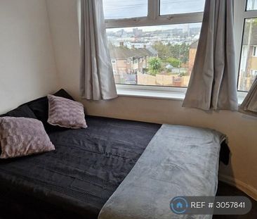 1 bedroom in a flat share to rent - Photo 5