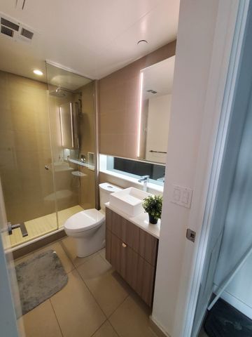 Master Room & Ensuite Bath - Queen West - Photo 5