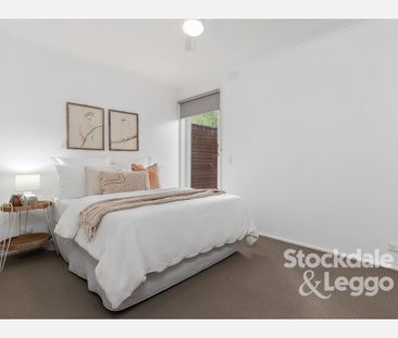 Stylish Family Living in a Fantastic Location - Photo 3