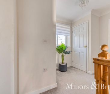 3 bedroom detached house to rent - Photo 4