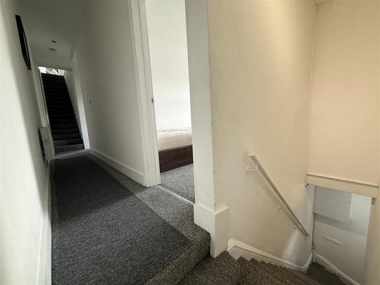 5 bedroom maisonette to rent - Photo 1
