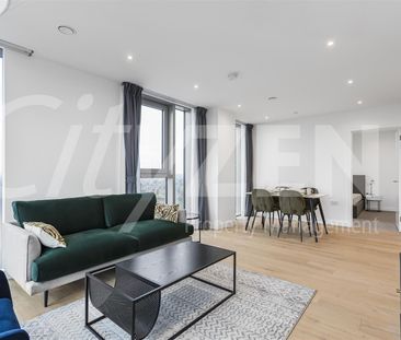 37 Clarendon Road, Watford - Photo 1